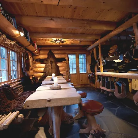 Lodge Engholm Husky Design Karasjok