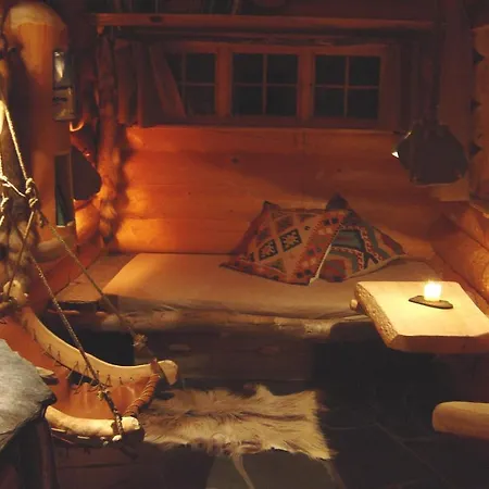 Lodge Engholm Husky Design